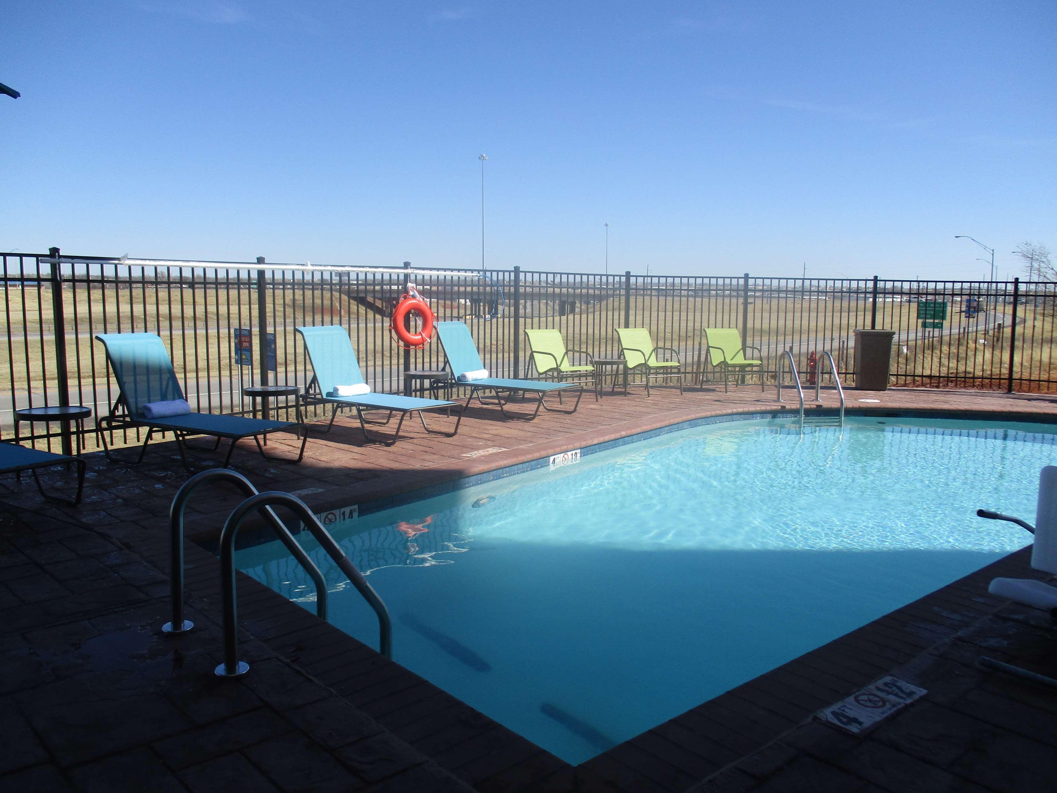 Best Western Plus/Executive Residency Elk City Exterior foto